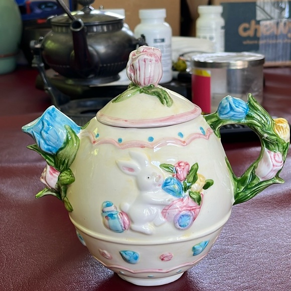 🐰Easter Bunny Ceramic Teapot - Picture 1 of 10